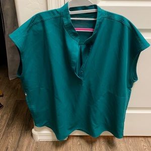 Hunter green figs top